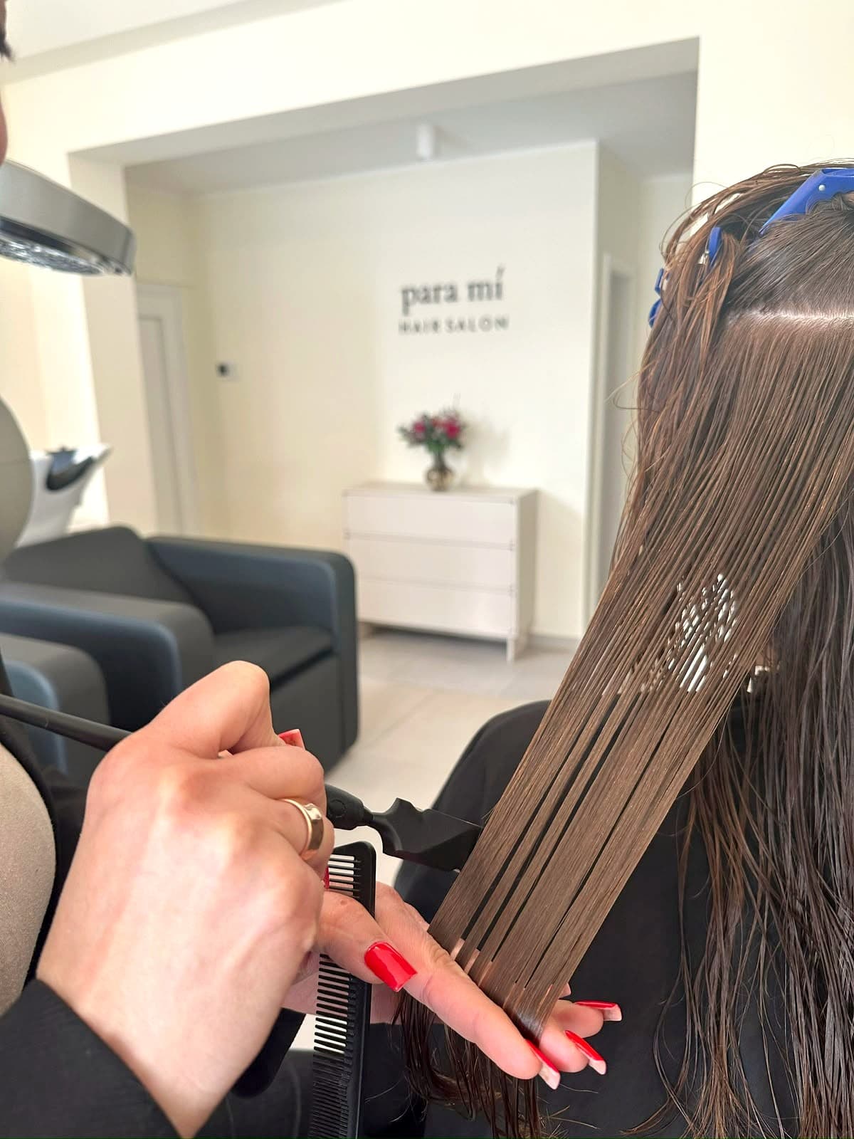 Calligraphy Cut in Arbeit: der Calligraph im 21-Grad-Winkel, im Para mi Hairsalon